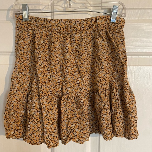 Wild fable yellow floral mini skirt - Picture 3 of 4